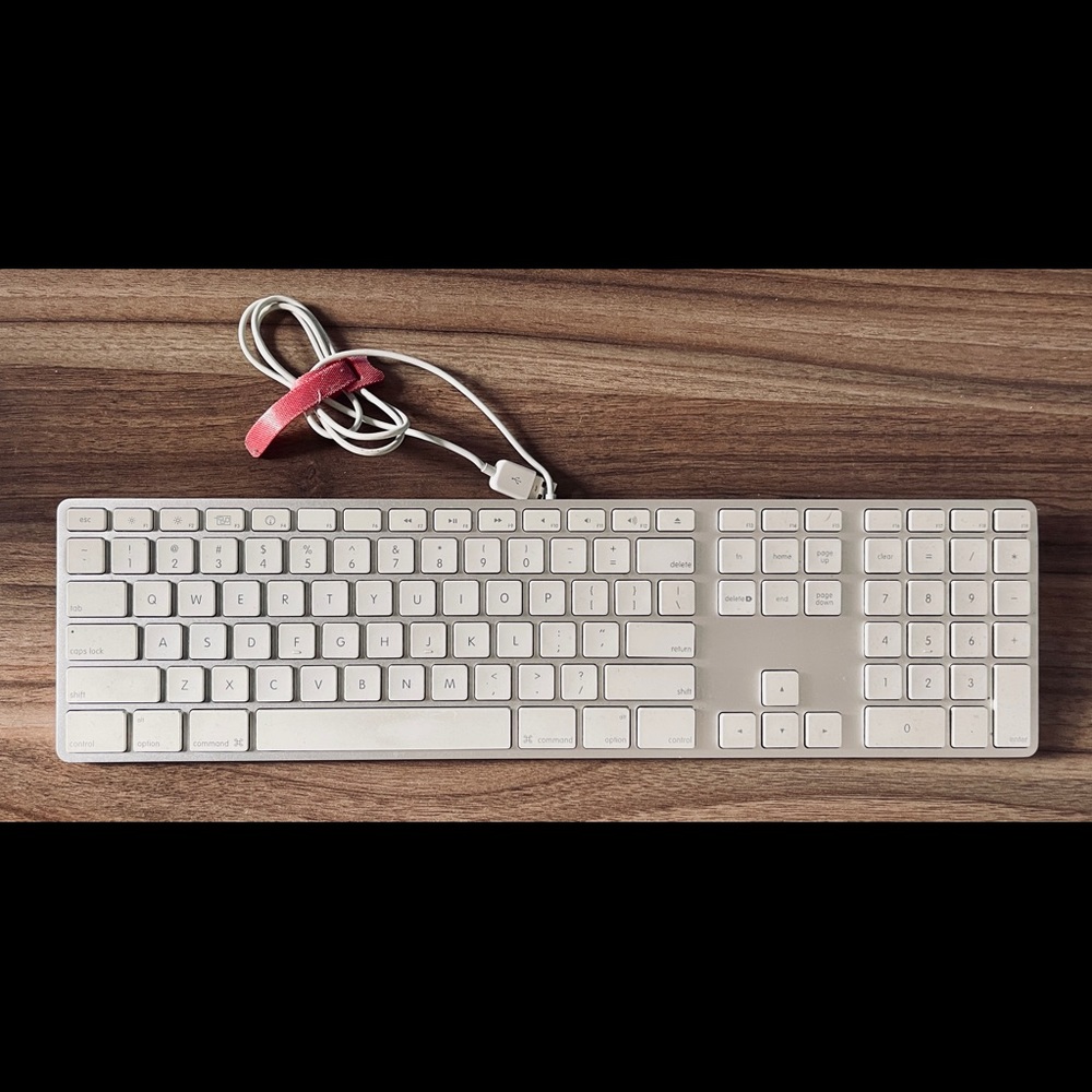 Apple wired keyboard